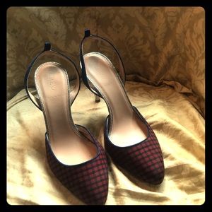 Women’s size 7 Jcrew heels. Made in Italy